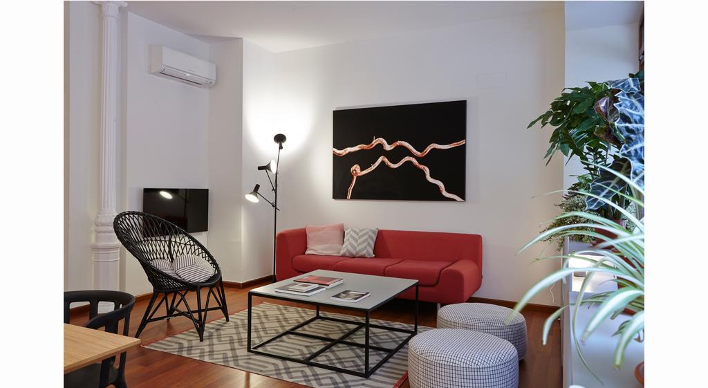 60 Balconies Design Apartment Madrid Exterior photo