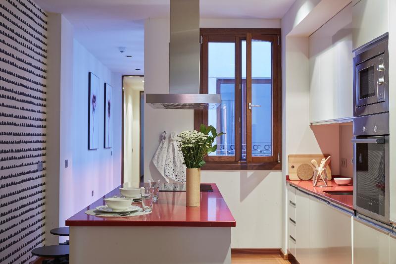 60 Balconies Design Apartment Madrid Exterior photo